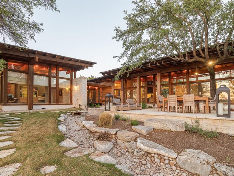 dream-house-texas-wood-and-stone-waterfront-home-20220718-102.jpg